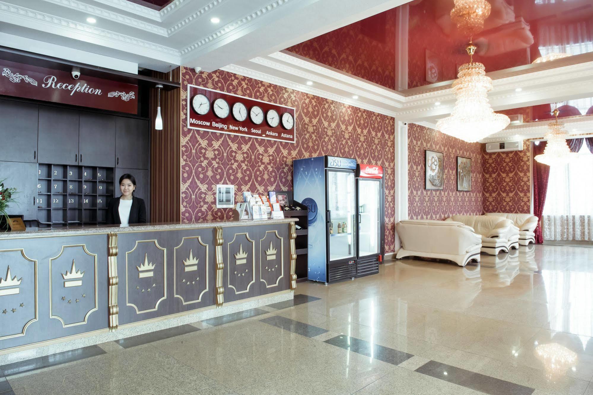 Albatros Hotel Biškek Exteriér fotografie